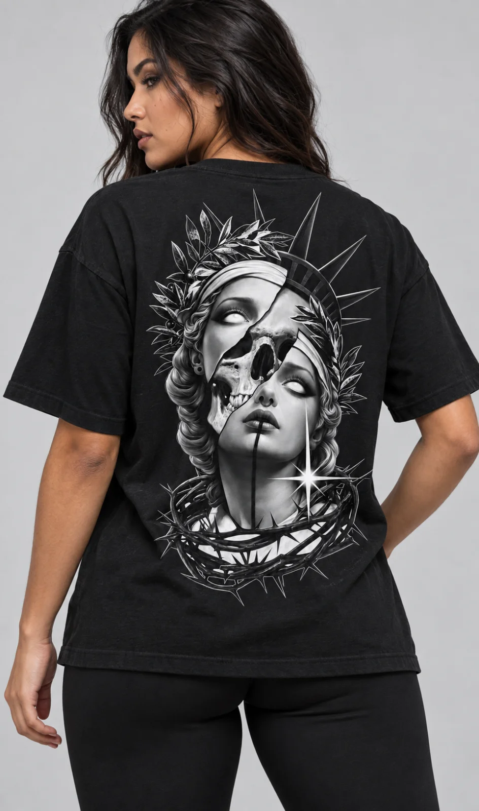 Playera Oversize Deadly And Beautiful — fotografía 3