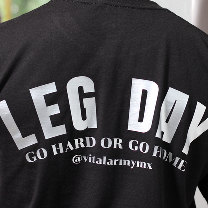 Playera oversize unisex Leg Day plateado